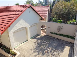 4 Bed House in Lombardy East