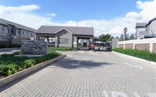 3 Bedroom Townhouse in Cloverdene