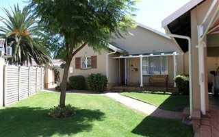 3 Bedroom House in Brackendowns