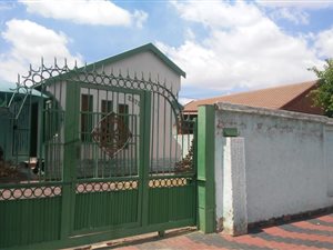 3 Bedroom House in Mabopane