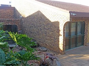 5 Bed House in Silverton