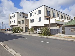 2 Bed Apartment in Fish Hoek