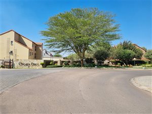 2 Bed Apartment in Paramount Estate