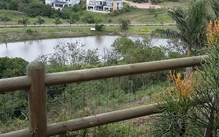 2 Bedroom Simplex in Palm Lakes Estate