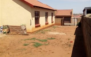 3 Bedroom House in Emdeni