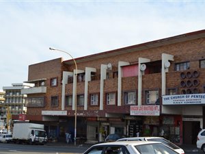 1904 m² Commercial space in East London Central