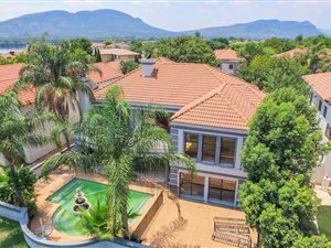3 Bed House in Westlake Estate