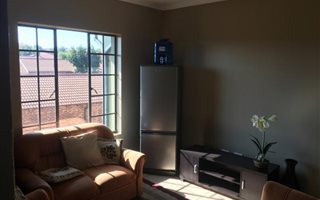 2 Bedroom Apartment in Rooihuiskraal