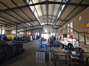 1500 m² Industrial space in Brakpan North