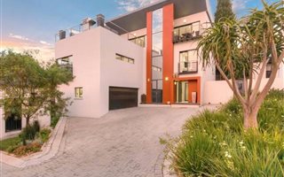 3 Bedroom Cluster in Northcliff