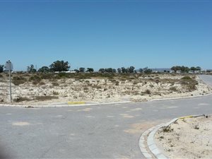 500 m² Land available in Velddrif