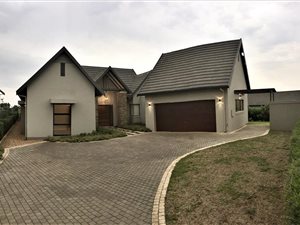 4 Bed House in Cotswold Downs Estate