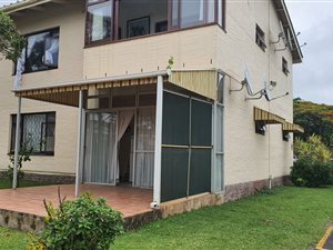 2 Bed Apartment in Umtentweni