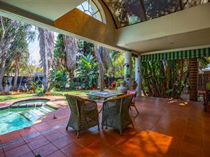 5 Bed House in Newlands