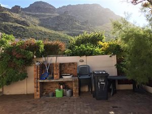2 Bed House in Lakeside