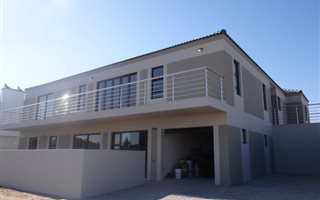 2 Bedroom Apartment in Country Club