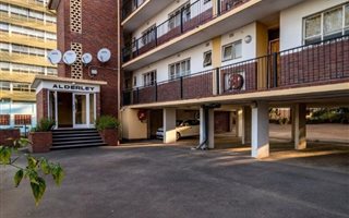 3 Bedroom Apartment in Pinetown Central