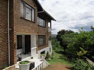 11 Bed House in Clare Estate