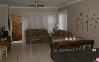 2 Bedroom Townhouse in Nimrod Park