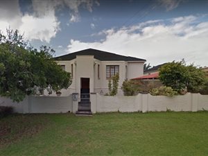 3 Bed House in Newton Park