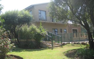 13 Bedroom House in Rispark