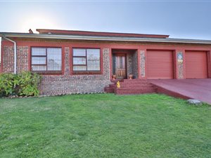 4 Bed House in Aston Bay