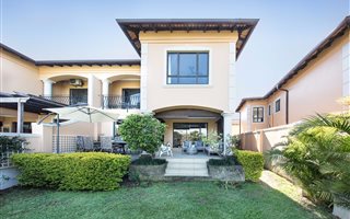 4 Bedroom Townhouse in Umhlali Golf Estate