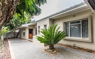 3 Bedroom House in Vrykyk