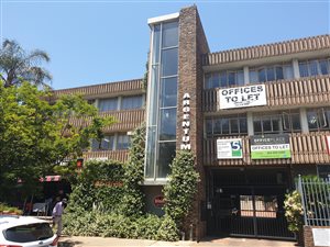 75 m² Commercial space in Lynnwood Glen