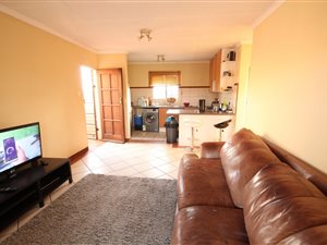 2 Bed Flat in Die Hoewes