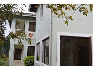 4 Bed House in Hillcrest Park