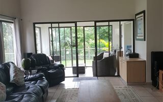 3 Bedroom House in Tinley Manor and surrounds