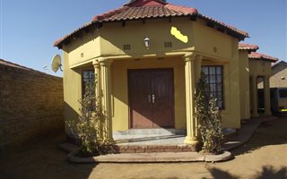 3 Bedroom House in Evaton West