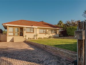 3 Bed House in Adcockvale