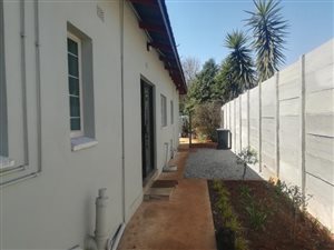 1 Bed Apartment in Clubview