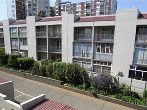 2 Bed Duplex in Bedford Gardens