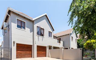 5 Bedroom House in Broadacres