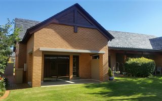 1 Bedroom Apartment in Midstream Estate