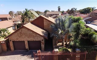 3 Bedroom House in Moreleta Park