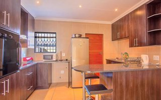 3 Bedroom Townhouse in Pomona