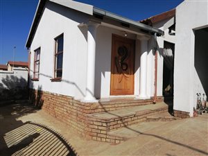 3 Bed House in Mahube Valley