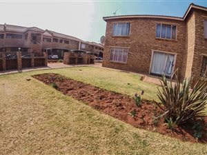 1 Bed Apartment in East Geduld