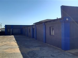 1260 m² Commercial space in Forest Hill