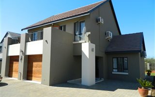 3 Bedroom Townhouse in Ifafi