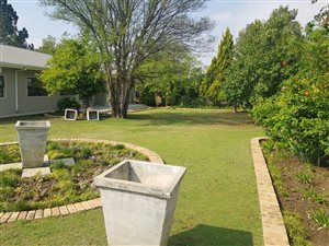 4 Bed House in Suidrand