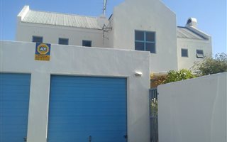 4 Bedroom House in Blue Lagoon