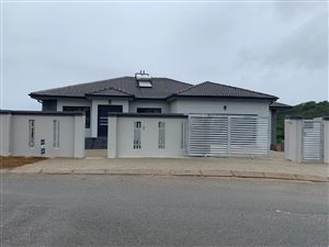 3 Bed Duet in Beacon Bay