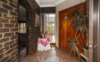 3 Bedroom House in Nigel Central