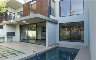 3 Bedroom Townhouse in Menlo Park
