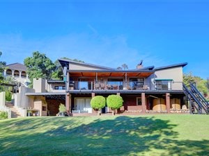 4 Bed House in Bergsig